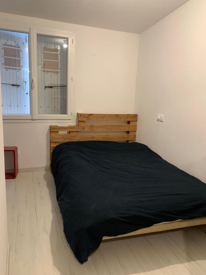 La Pinede Villa Mornas Bagian luar foto